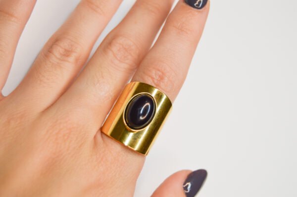 Anillo Titania