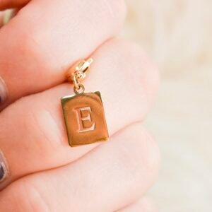 Charm Letra E